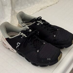 On Running Dual-Tone Athletic Shoes